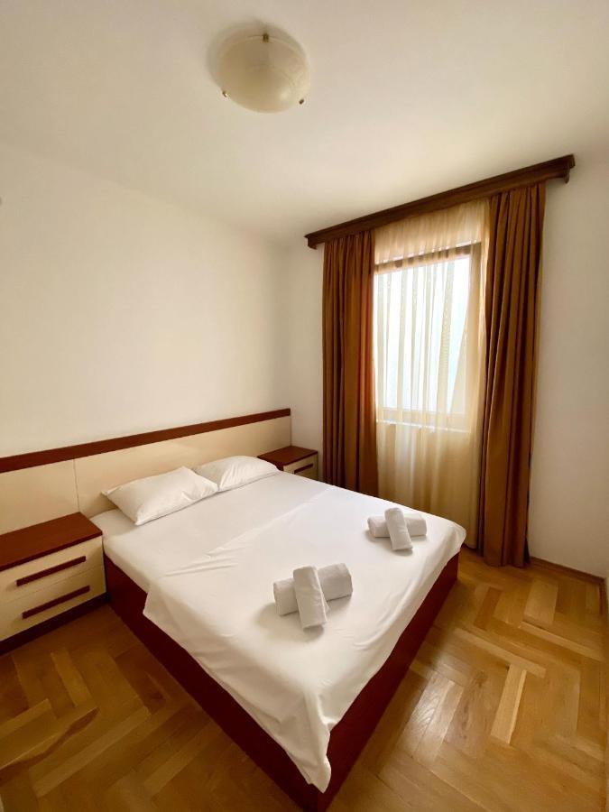 Apartments First Line Petrovac Exteriör bild