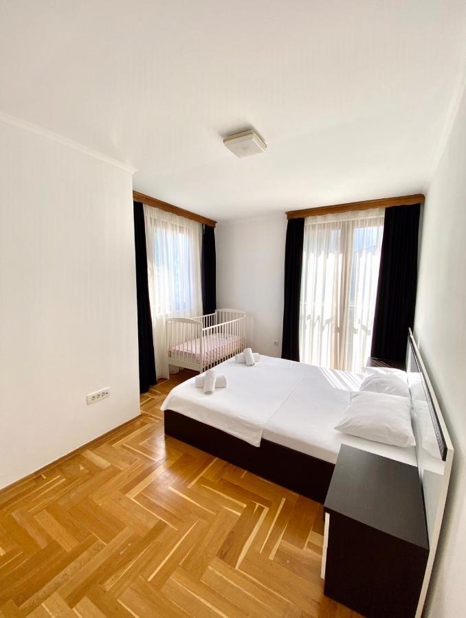 Apartments First Line Petrovac Exteriör bild