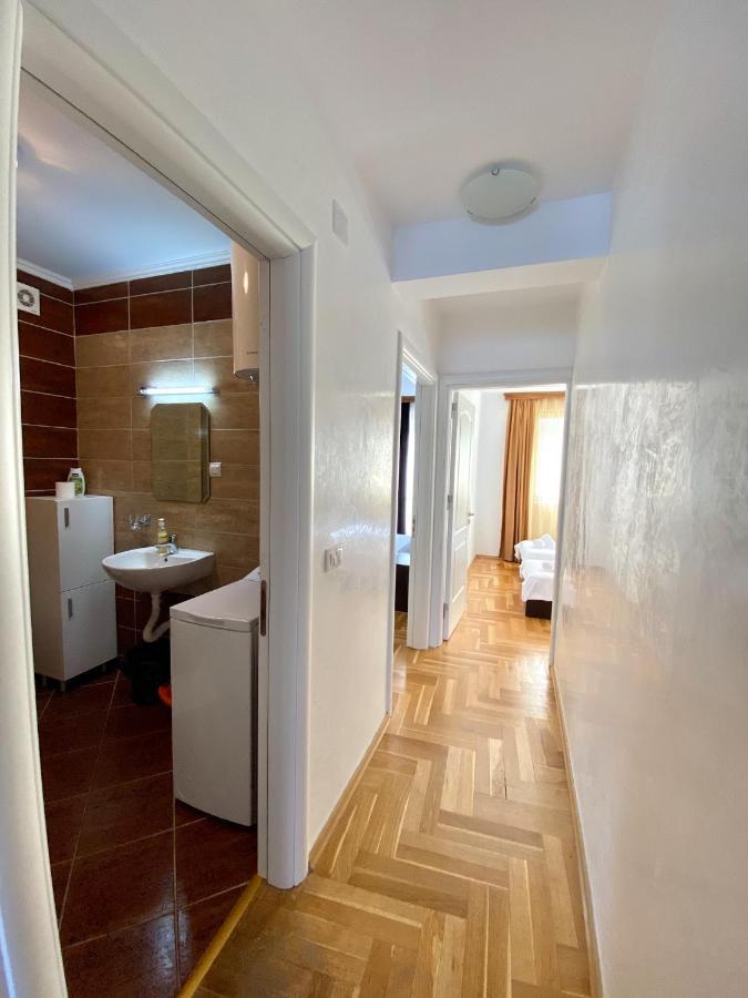Apartments First Line Petrovac Exteriör bild
