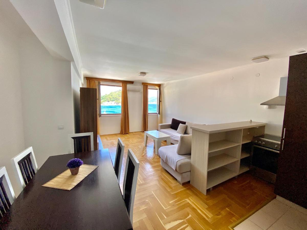 Apartments First Line Petrovac Exteriör bild