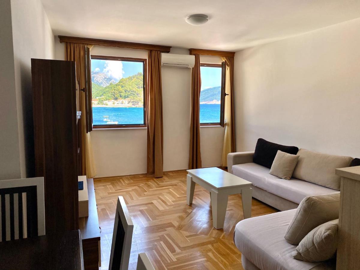 Apartments First Line Petrovac Exteriör bild