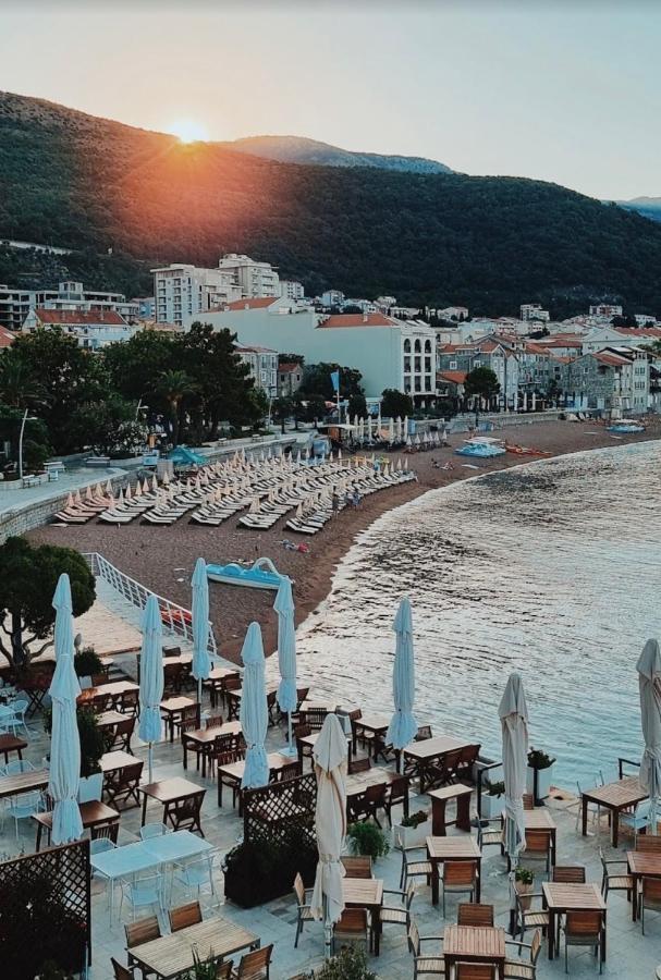 Apartments First Line Petrovac Exteriör bild