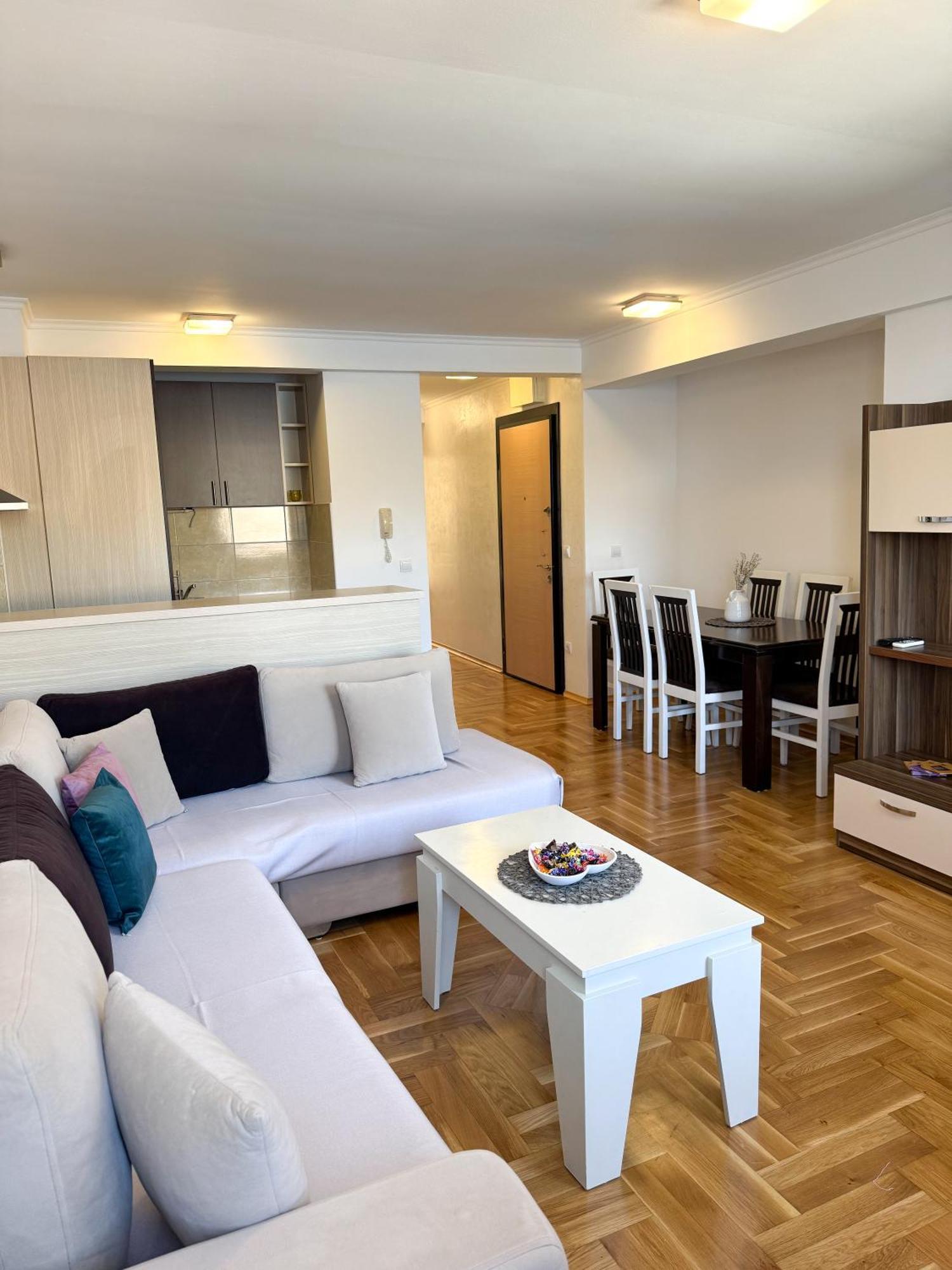 Apartments First Line Petrovac Exteriör bild