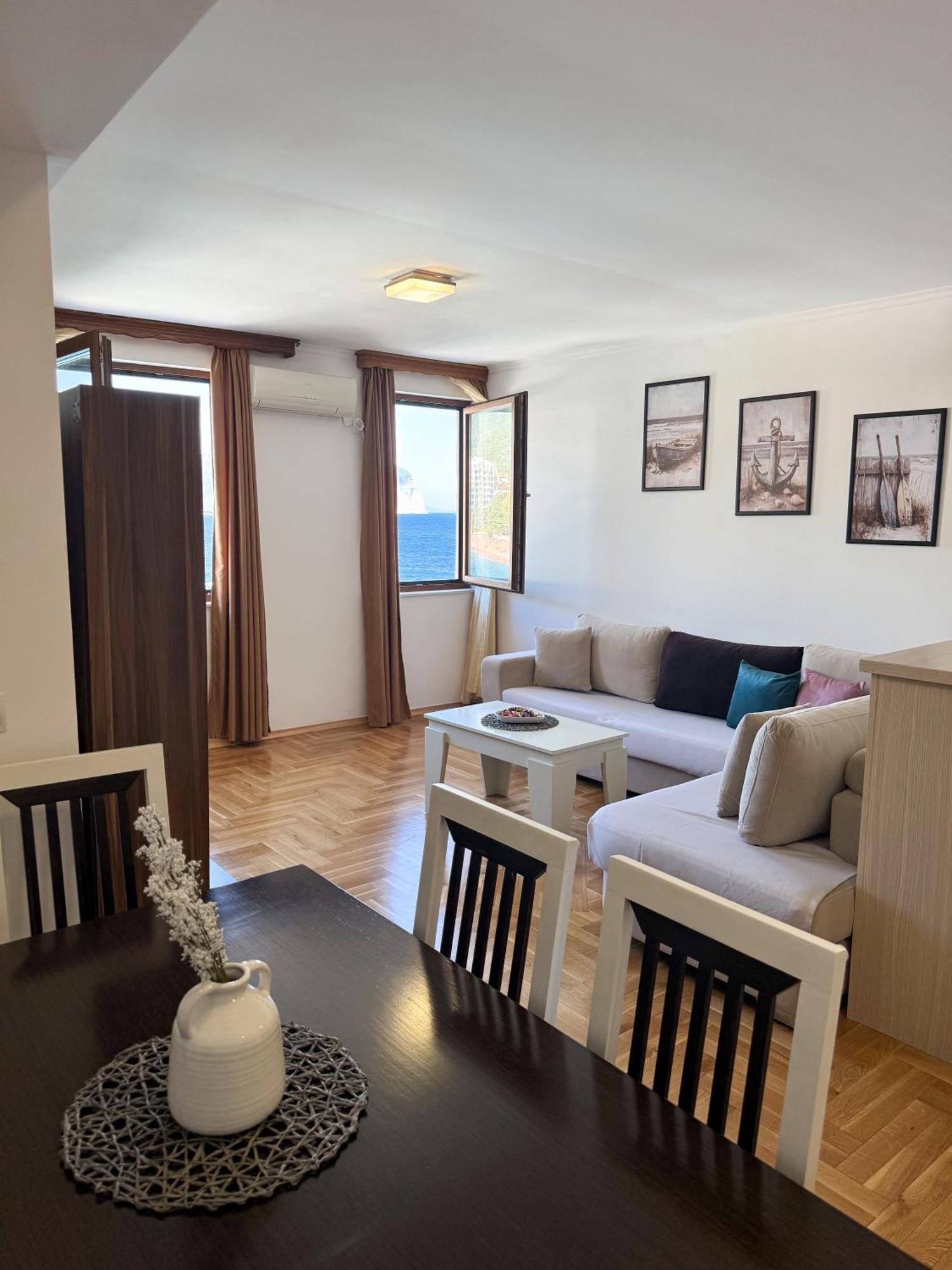 Apartments First Line Petrovac Exteriör bild
